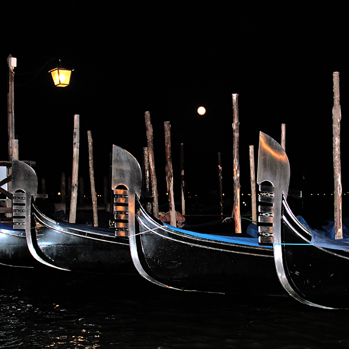 10 - Gondole luci e luna 1.jpg